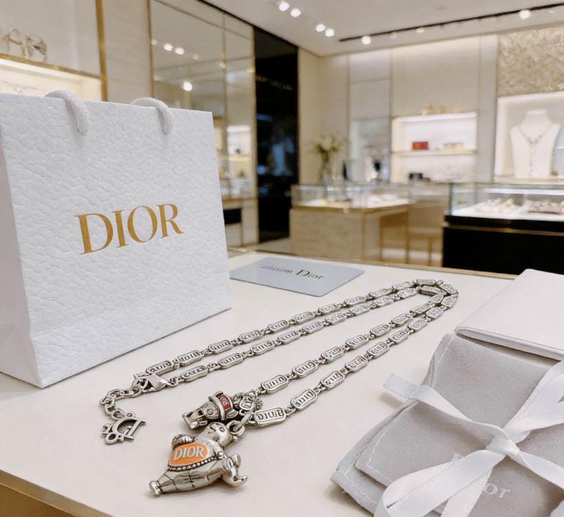 Dior Necklace 04yxs215